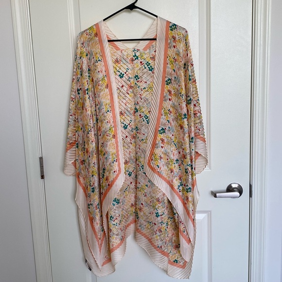 Banana Republic Floral Printed Pleated Crinkle Wrap Scarf/Kimono - Picture 1 of 7